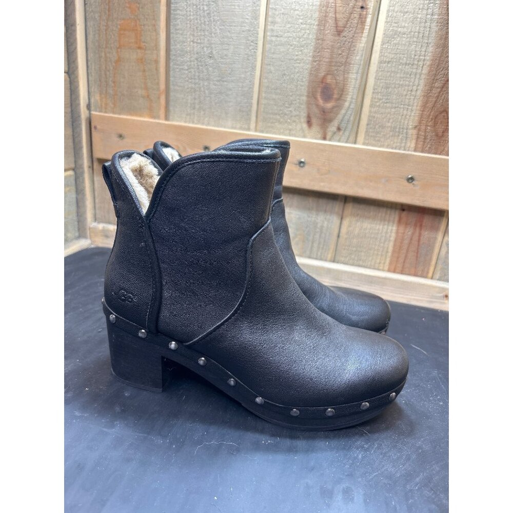 Ugg Womens Cam II Black Leather & Sheepskin Booties US 7 2.75" Heel Stud Detaili